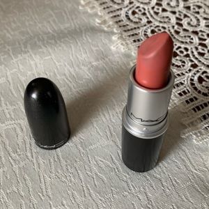 MAC Lipstick in Velvet Teddy